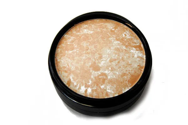 Пудра Chanel The fashionable glamour powdery cake baked 10g