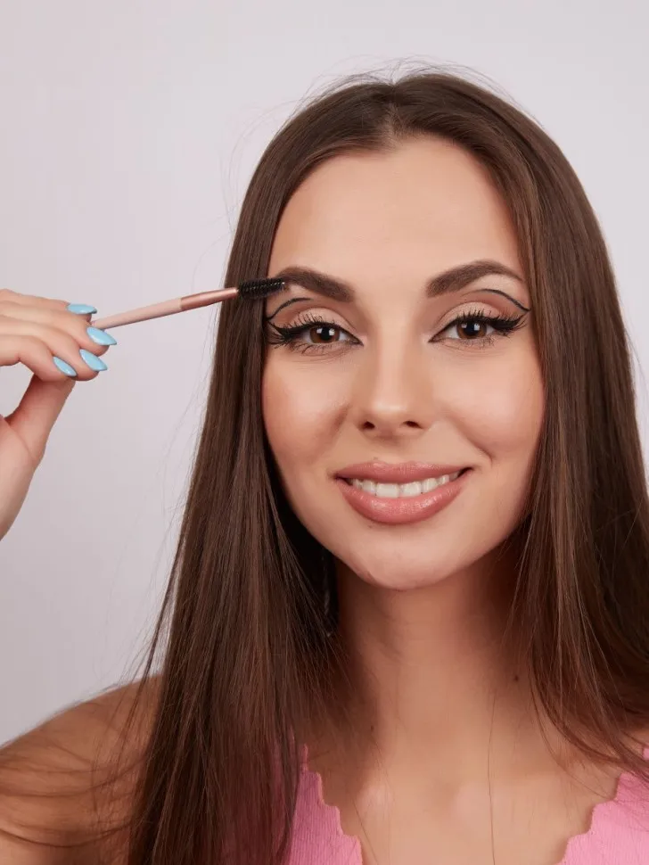 Щеточка Lorilac для бровей и ресниц № 10