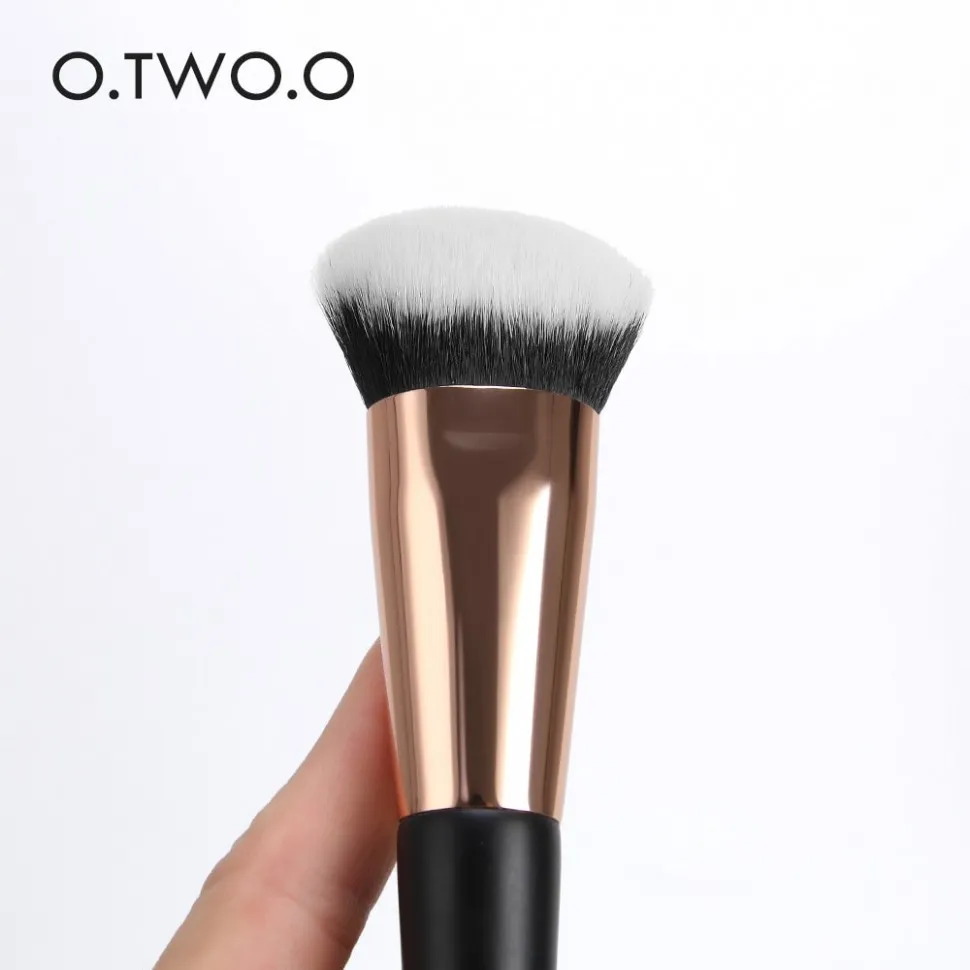 Кисть для макияжа O.TWO.O Contour - Powder Brush  (арт. B113-10)